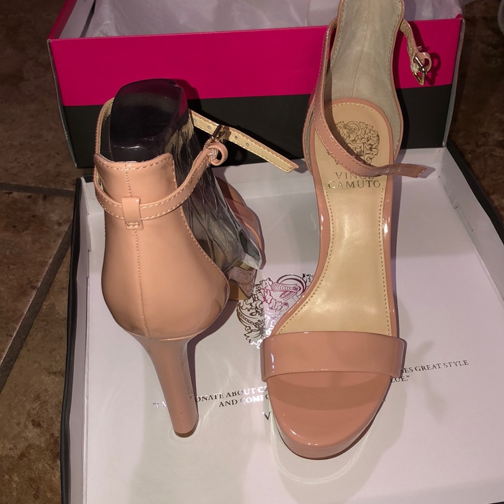 Heels - Picture 5 of 6